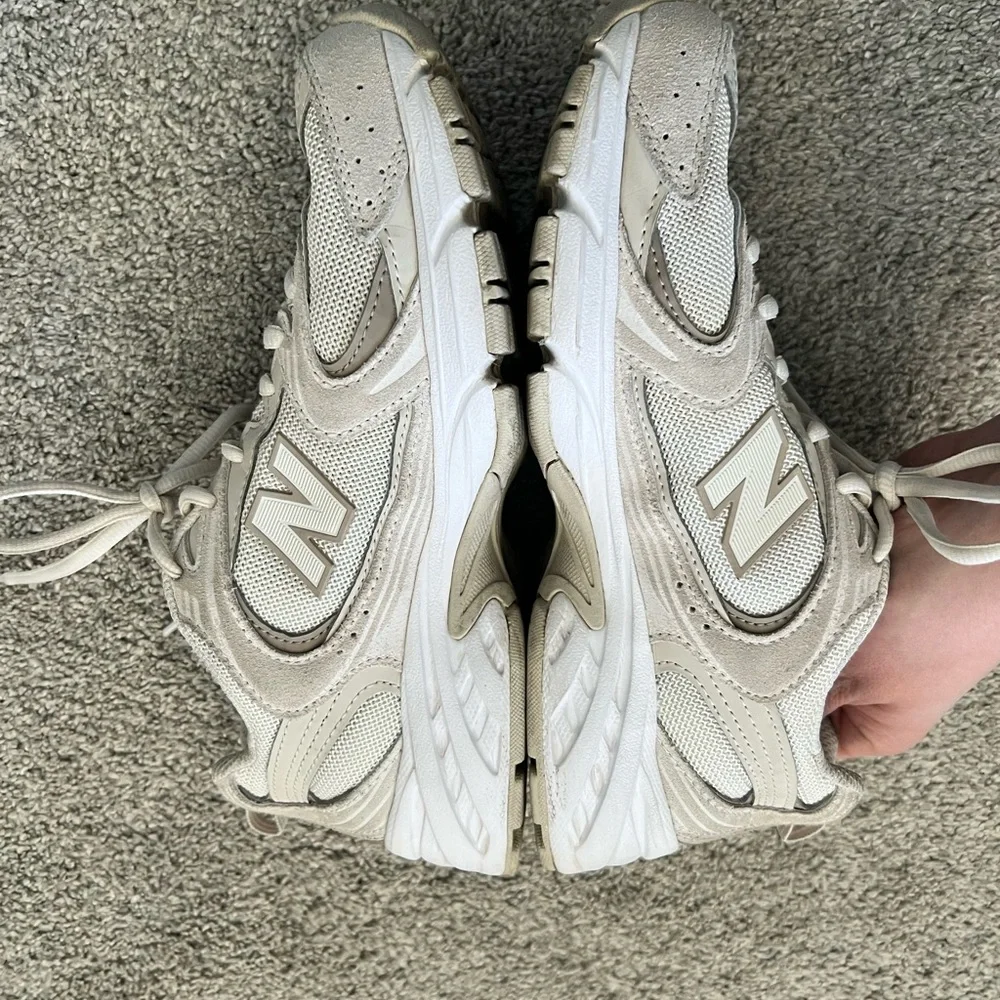 New Balance 530 Sneakers Womens Size 7 Cream Athletic Casual Running Shoes - Picture 7 of 8